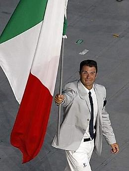 L'Italcanoa a Tokyo per regalare un sorriso ad Antonio Rossi