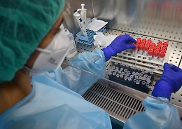 Dose unica a guariti entro 12 mesi, arriva estensione