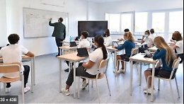 Pressing sull'obbligo del vaccino ai prof