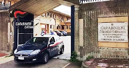 Catania, mafioso esce dal carcere e tenta di dare fuoco alla ex compagna che lo aveva lasciato