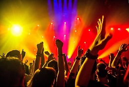 Isola delle Femmine, lido trasformato in discoteca: sequestrato per 5 giorni