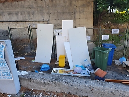 Letojanni (Me), incivilt&agrave; in contrada Sillemi