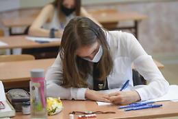 Covid, c'&egrave; Piano scuola: si torna in presenza e per i vaccini raccomandazioni ma niente obbligo