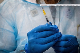 Vaccini, l'Aifa approva Moderna per la fascia d'età 12-17