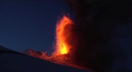 Etna, attività stromboliana dal Sud - Est
