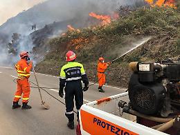 In Sicilia e Sardegna un terzo degli incendi che divampano in Italia