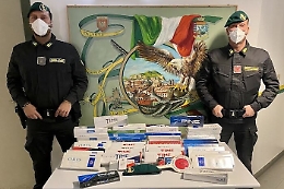 Gdf di Palermo sequestra oltre 3 chili di tabacchi lavorati
