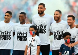 Il Paris Saint-Germain presenta i suoi gioielli, da Messi a Donnarumma