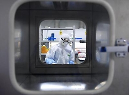 Pazienti dimessi con saturazione al 92% e ancora infetti: medici catanesi in rivolta