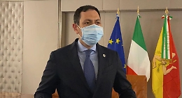 Razza: «Una minoranza no vax non può decidere le sorti della Sicilia». Che resta ultima per dosi