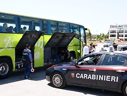 Tunisino in fuga con le figlie rapite in Francia catturato su un bus a Mazara del Vallo