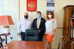 Lo studio legale Lauricella "parla" russo