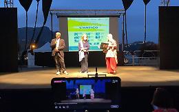 Al Parco di Naxos consegnati i Premi Comunicare l’Antico con l’omaggio in musica a Theodorakis