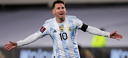 Messi, notte da favola: segna 3 gol con l'Argentina e supera il record di Pelè