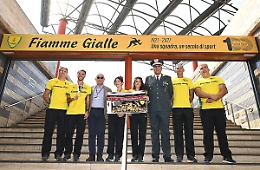 Fermata-metro a Roma con i campioni delle Fiamme Gialle