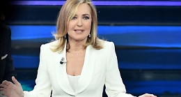 Femminicidi, la Palombelli si chiede in tv se non sia anche colpa delle donne ed è bufera