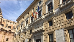 Palermo, avviato iter per il pre dissesto al Comune. I sindacati: «Non sulla nostra pelle»