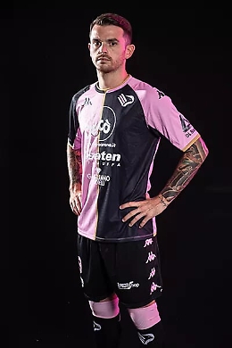 Calcio, il Palermo torna al successo: al Barbera vittoria sul Campobasso