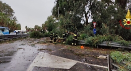 Catania si lecca le ferite dopo il “tornado”: e anche oggi è prevista pioggia
