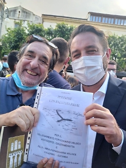 Ferrovie: Parisi consegna raccolta di firme a Cancelleri