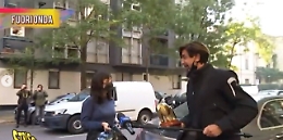 Tapiro ad Ambra, "Striscia La Notizia" risponde con parte del servizio non trasmesso