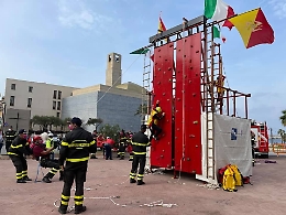 Pantelleria, ragazzina resta ferita durante partecipazione a "Pompieropoli"