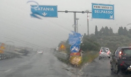 Meteo, ancora allerta in Sicilia orientale: situazione critica nel Catanese, record di pioggia a Scordia