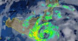 Il sindaco di Catania Pogliese chiude tutte le attivit&agrave; commerciali