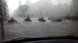 Catania, piazza Duomo sommersa dall'acqua