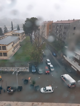 Maltempo a Catania: corso Indipendenza tra acqua e rifiuti