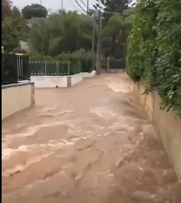 Avola (Sr): impressionante fiume per le strade