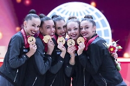 Ginnastica ritmica, Farfalle d'oro e anche d'argento