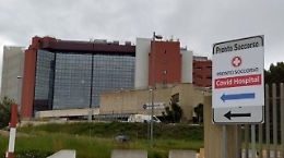 Malato di Covid fugge dall'ospedale a Marsala: bloccato