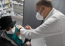 Vaccini, Speranza: «Dall'1 dicembre terza dose per arco d'età 40-60 anni»