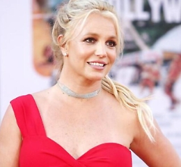 Britney Spears &egrave; libera dopo 13 anni, revocata la tutela del padre