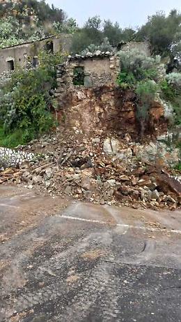 Il maltempo a Castelmola costringe 30 famiglie a restare isolate