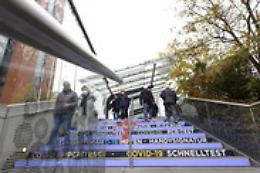 Contagi fuori controllo, in mezza Austria è lockdown generale (anche per i vaccinati)