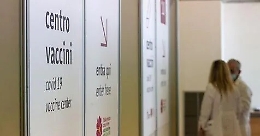 Covid,  la "quarta ondata" ora fa paura e le Regioni spingono per misure pi&ugrave; drastiche su vaccini e green pass