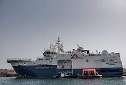 Geo Barents fa rotta verso Messina: a bordo 186 migranti e 10 cadaveri