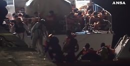 "Geo Barents", sbarcati a Messina migranti e cadaveri