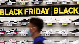 E' la settimana del Black Friday: ecco quanto spenderanno (e cosa compreranno) gli italiani