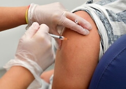 Vaccini, a partire dall'1 dicembre terza dose mRna a over 18 dopo 5 mesi