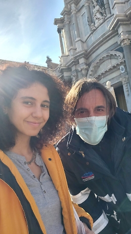 Studentessa turca perde il suo laptop su bus a Catania: l'autista glielo restituisce