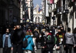 Covid, controlli a campione nel Natale "presidiato" del ministro Lamorgese