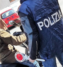 Rapinatore 16enne arrestato dopo svariati colpi