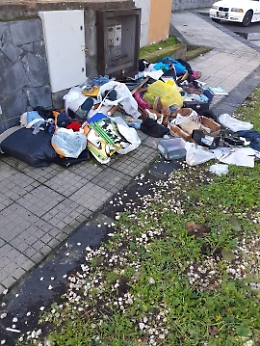 Tremestieri Etneo: rifiuti non ritirati in alcune vie del paese