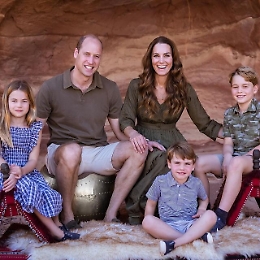 La cartolina di Natale di William e Kate è "formato" estate