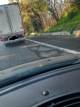 Acireale/Catania: grosse buche sulla carreggiata