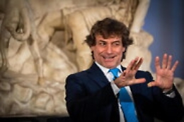 Alberto Angela accende le luci su Napoli la sera di Natale