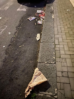 Picanello (Ct): AAA cercansi spazzini...